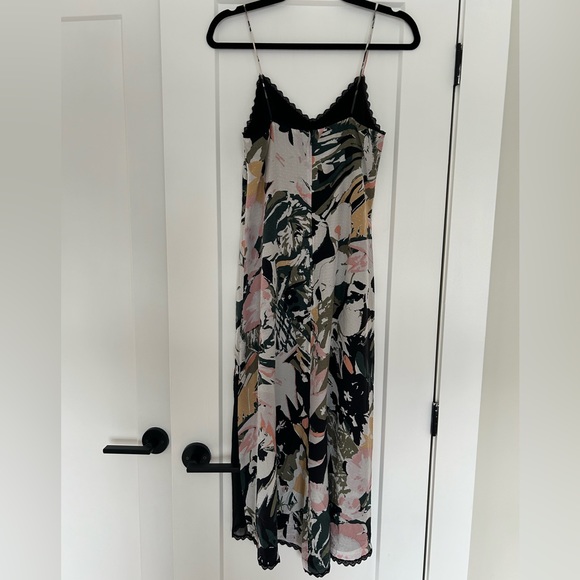 Club Monaco Floral Lined Slip Dress in Size 00 🌸 - Picture 4 of 6